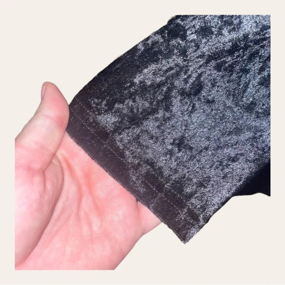 💥NWT💥 ODDY VELVET EMBROIDERED LONG SLEEVE TOP NEVER WORE PERFECT CONDITION - Picture 11 of 13